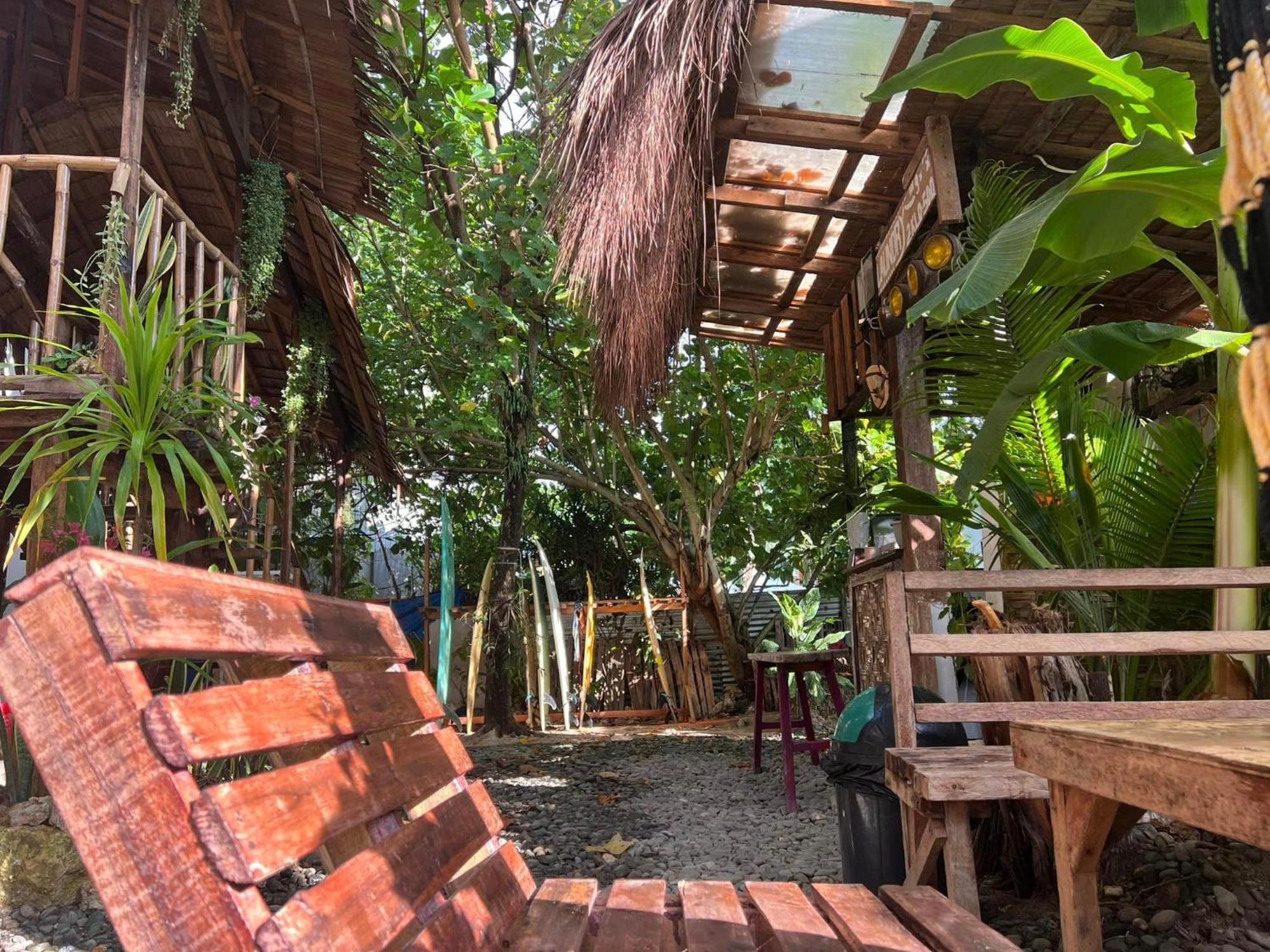 Wave Retreat Hostel General Luna  Exterior photo