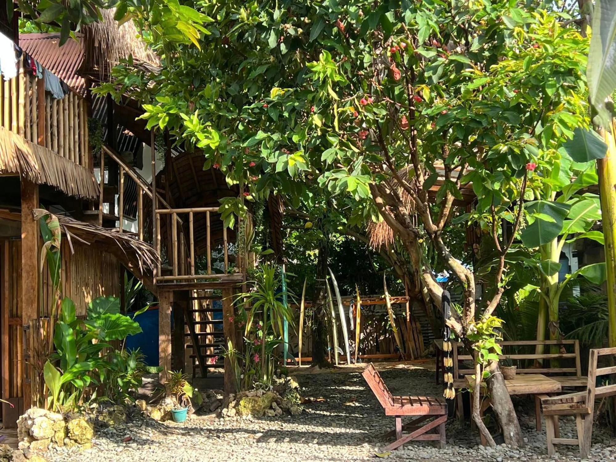 Wave Retreat Hostel General Luna  Exterior photo